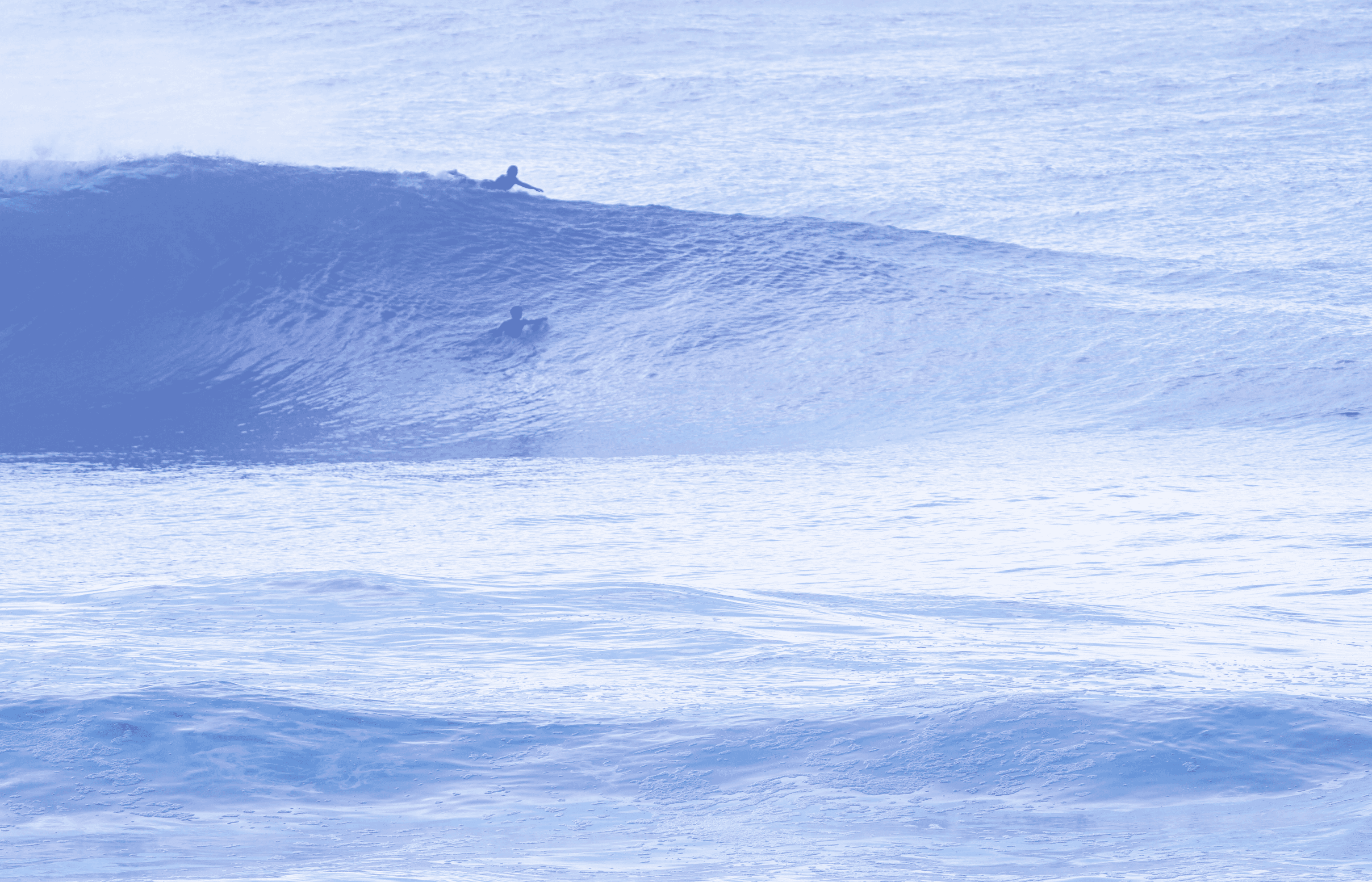 SOCAL DIGITAL MEDIA surfer surfing in the waves